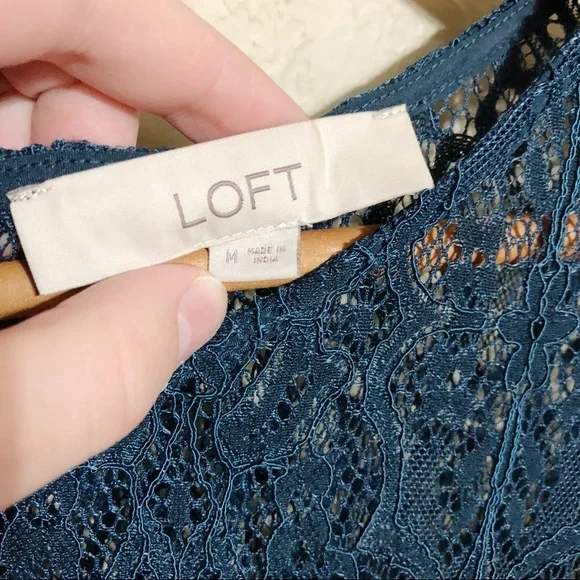 Loft Lace Bell Sleeve Midi Dress‎ - Picture 3 of 8